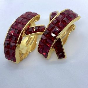 Bright Faux Ruby Red Retro X Shaped Gold Tone Clip Earrings